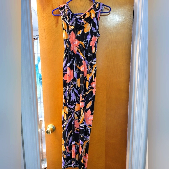 Summer dress - Picture 1 of 5
